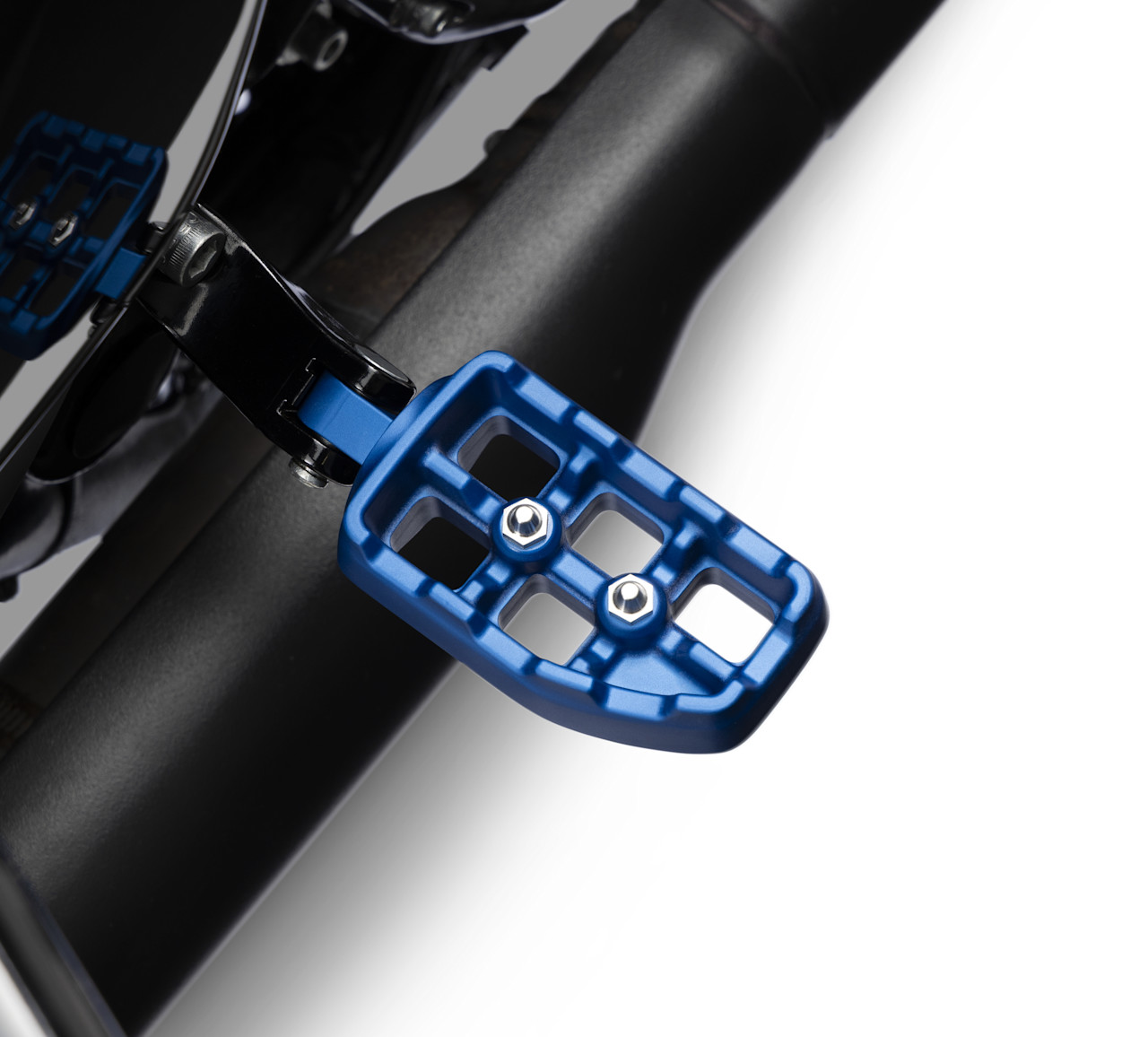 Harley-Davidson Accessories Redline Passenger Footpegs
