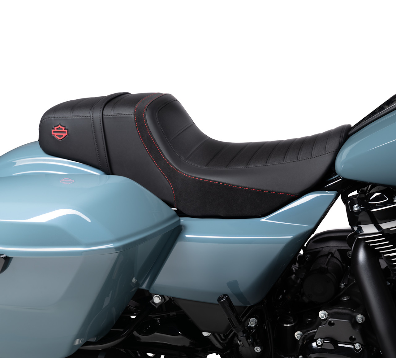 Harley-Davidson Accessories Switchback Touring Seat - Red Stitch