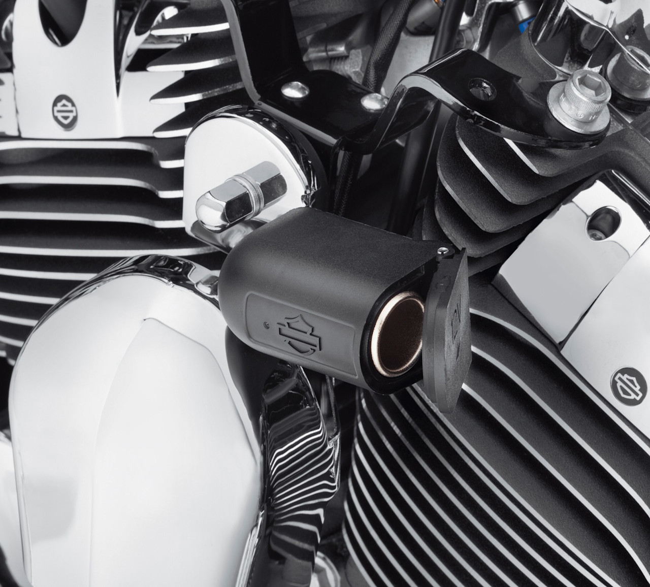 Harley-Davidson Accessories Auxiliary Power Port - Horn Mount