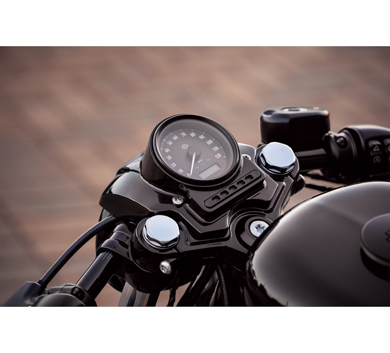 Harley-Davidson Accessories Instrument and Headlamp Mounting Bracket