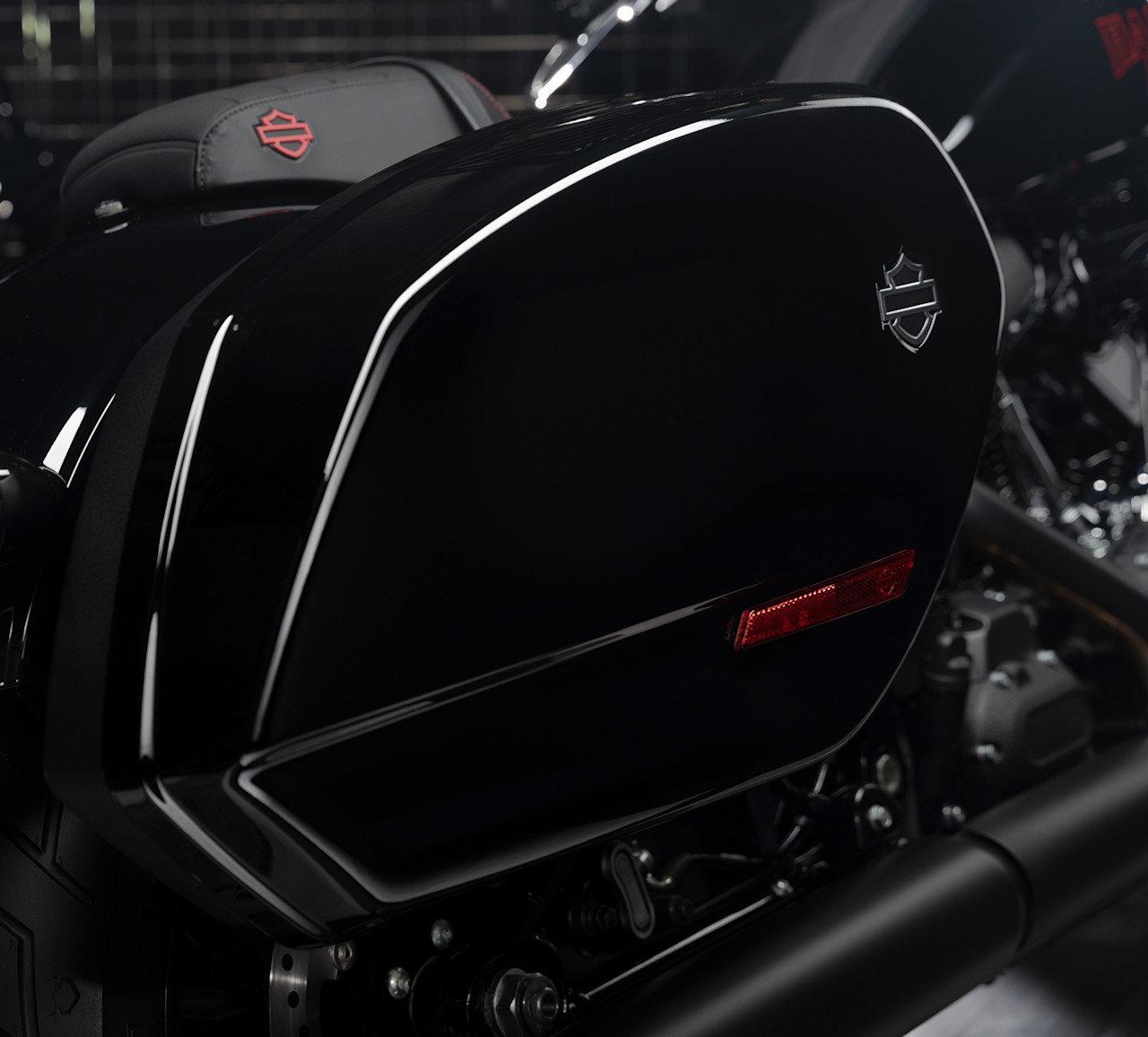 Harley-Davidson Accessories FXLRST Saddlebags - Vivid Black