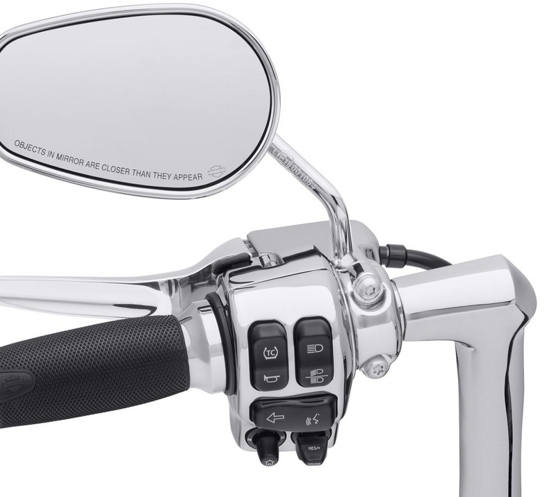 Harley-Davidson Accessories This Clutch Bracket & Master Cylinder Reservoir Kit replaces your stock painted aluminium controls with brilliant chrome, without compromising quality. When combined with a chrome switch housing kit, chrome switch caps and other Harley-Davidson® Genuine Motor Accessories, this front control kit completes a dazzling look that does more than stop your bike, it can stop traffic. Manufactured from Original Equipment components. Includes a chrome master cylinder cover.