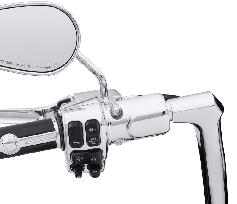 Harley-Davidson Accessories This Clutch Bracket & Master Cylinder Reservoir Kit replaces your stock painted aluminium controls with brilliant chrome, without compromising quality. When combined with a chrome switch housing kit, chrome switch caps and other Harley-Davidson® Genuine Motor Accessories, this front control kit completes a dazzling look that does more than stop your bike, it can stop traffic. Manufactured from Original Equipment components. Includes a chrome master cylinder cover.
