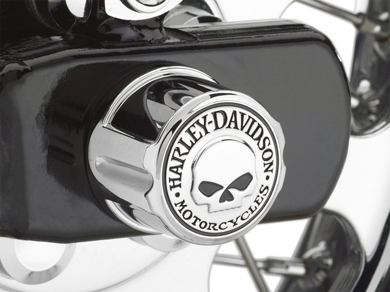 Harley-Davidson Accessories Cover your rear axle nut in the most traditional way. This Rear Axle Cover Kit complements the matching Front Axle Nut Covers. Easy to install, these cover kits include the necessary mounting hardware. Chrome finish. Sold in pairs.