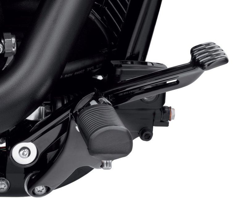 Harley-Davidson Accessories The Standard Forward Control Kit in black lets you switch up your position for maximum comfort and style. Gloss black finish. Moves the controls 19 cm forward from the mid-control foot position, providing a comfortable riding position. Ideal for taller riders or those who like to stretch out when hitting the open road. Includes all components necessary to convert your mid-controls to forward controls.