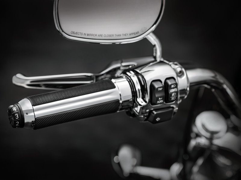 Harley-Davidson Accessories Airflow heated hand grips keep you comfortable on cool morning or frigid night rides. These thermostatically controlled grips feature variable heat settings controlled with a military-grade resistor, and use automatic temperature monitoring to adjust to ambient temperatures. The grips have been thermally mapped to provide more uniform heat and are designed to reach a maximum operating temperature approximately 20° Fahrenheit warmer than previous accessory heated grips for added warmth during cold rides. With both hands on the grips, they remain at a constant temperature regardless of changes in outside temperature. A self-contained control circuit and control knob means there are no additional switches or controller boxes to mount, and the grips switch on and off with the ignition to avoid draining your battery. The glueless grip design allows grip removal if you change handlebars or motorcycles. Wrap your fingers around the chrome ridge for a sweet tactile feel. A traction-grip crosshatch rubber surface is combined with a comfortable 1.6" diameter for excellent control in wet or dry weather, and the easy-to-install glueless design lets you remove the grips for service without damage.