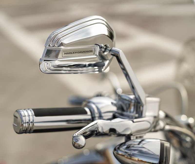 Harley-Davidson Accessories The Empire chrome hand grips raise the stakes. Brilliant chrome highlights the deep grooves that add eye-catching depth and detail. Executed in durable cast and billet aluminium, the chrome Empire Collection adds captivating custom detail. They feature a chrome finish with inset classic Harley-Davidson branding, a glueless design that permits removal for servicing without damage, and rubber that provides a positive grip while riding. Complete the custom look of your bike with other accessories from the Empire collection.