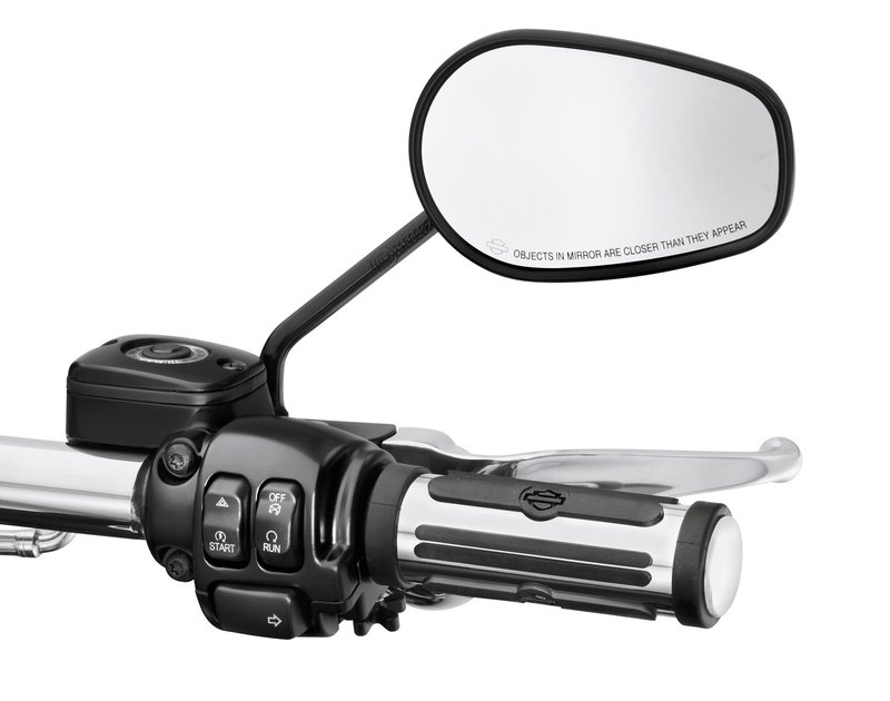 Harley-Davidson Accessories Designed to match the chrome and rubber footboard inserts and brake pedal pads, these large Chrome & Rubber hand grips are made from an injected rubber moulding process that combines chromed steel and durable rubber.