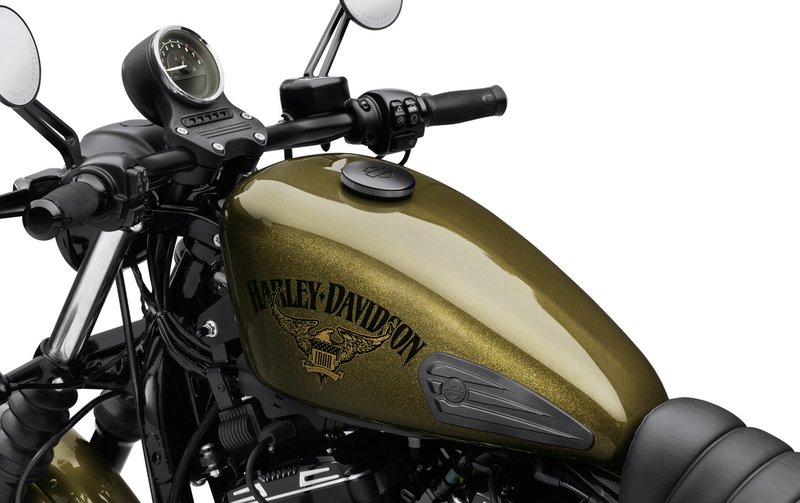 Harley-Davidson Accessories These self-adhesive rubber knee pads provide a touch of old-school style. The rich black rubber pads feature tapered ribs and a raised Bar & Shield logo to protect the surfaces where your legs contact the tank. - Compact pads measure 7.0" by 2.75" - Flexible enough to fit many tank profiles - Sold in matched pairs