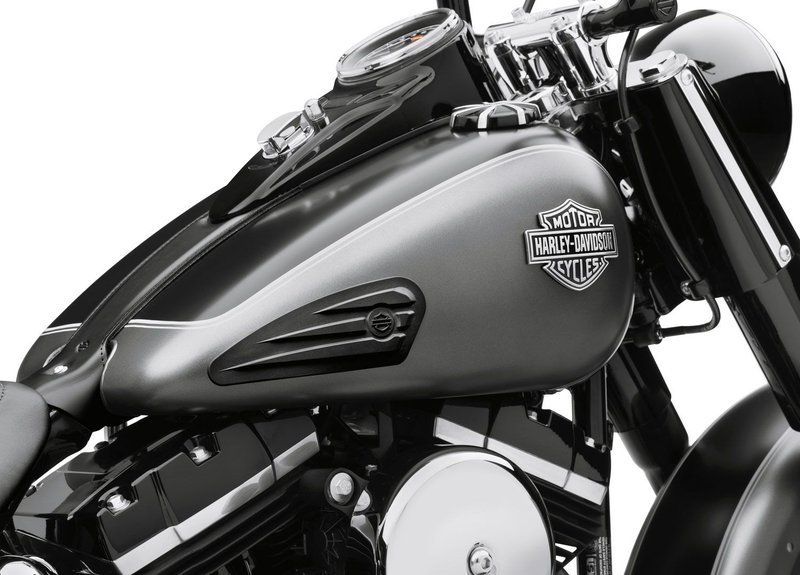 Harley-Davidson Accessories These self-adhesive rubber knee pads provide a touch of old-school style. The rich black rubber pads feature tapered ribs and a raised Bar & Shield logo to protect the surfaces where your legs contact the tank. - Compact pads measure 7.0" by 2.75" - Flexible enough to fit many tank profiles - Sold in matched pairs