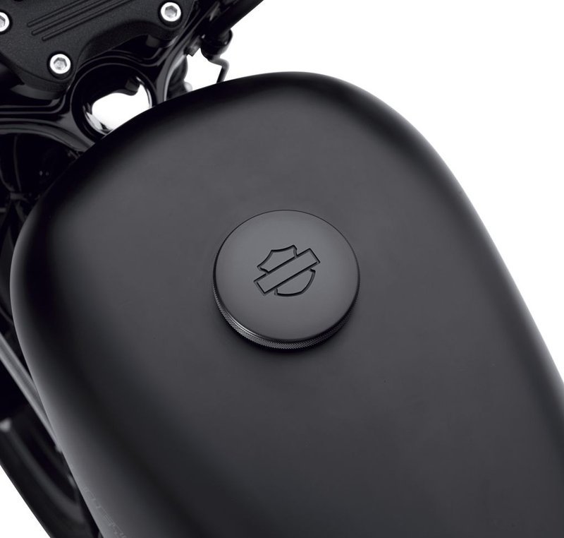 Harley-Davidson Accessories Drift over to the dark side with the Diamond Black Fuel Cap. It complements the Diamond Black Collection fuel gauge and is a perfect addition to a blacked-out custom ride. A ratcheting design ensures the design faces the correct direction. Easy to install. Replaces 62778-10.