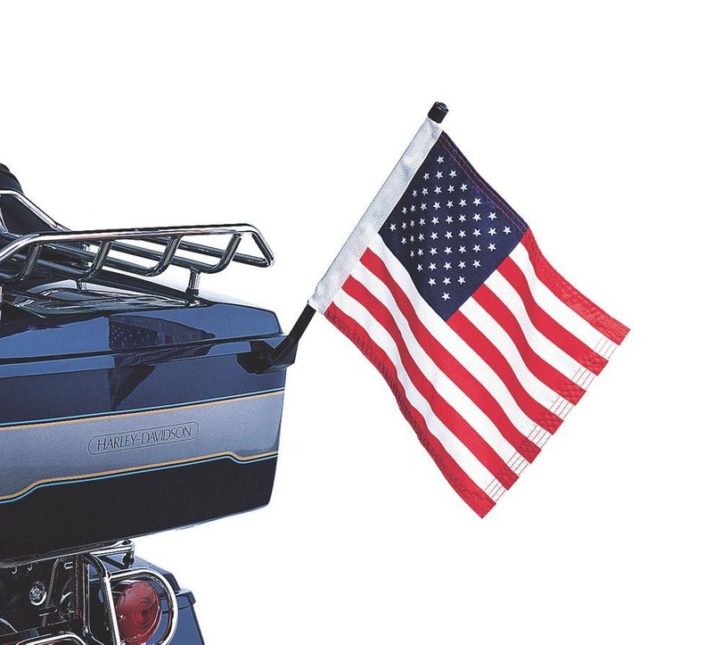 Harley-Davidson Accessories American Flag Kit. Whether you're showing your patriotism or your love of Harley motorcycles, flying your colours is easy with this quality flag and mast kit. The flag is made from high-quality nylon for durability. Fits Tour-Pak luggage carriers and fibreglass saddlebags, and Touring '14-later models with colour-matched Tour-Pak luggage carriers.