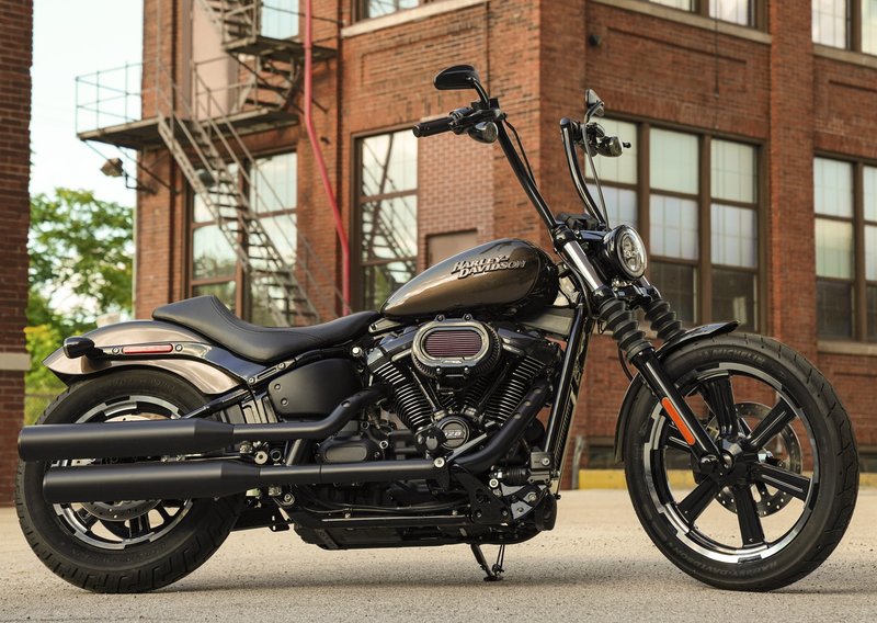 Harley-Davidson Accessories Go big or go home. With the largest displacement of any Harley-Davidson Stage Kit, this 107CI to 128CI Stage IV Kit is designed to deliver maximum horsepower - all the way to the redline. Packaged with patent-protected cylinder technology, it allows for the largest bolt-on engine upgrade to any Milwaukee-Eight motor. Features new CNC-ported heads with 1mm bigger valves and fully machined combustion chambers. It's designed to run wide open at high-end RPMs and provide a significant boost of torque from cruising speed. You'll feel the difference as soon as you twist the throttle. Delivers increased response throughout the entire RPM range. Provides thrilling acceleration when twisting the throttle. Maintains flat torque curve from cruising RPM to redline. Can be installed without removing the engine from chassis. Includes CNC Ported Cylinder Head with CNC machined chamber and 1mm larger valves, 128 Stage IV Timer cover, SE8-517 High-Lift Cam, Forged High Compression Pistons. Also includes High Performance Cam Bearing and High Performance Tappets, 4.31" Steel Sleeve Cylinders, 64mm Throttle Body and Cast Manifold, High Flow Injectors (5.5 g/sec). Pending 49-State U.S. EPA compliant.