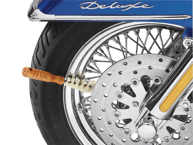 Harley-Davidson Accessories Make every corner of your bike shine. This set of 3 wood-handled cleaning brushes helps you reach into the tightest places. The chamois brush gently scrubs in between engine fins or can be used after rinsing to soak up hard-to-reach water. The reverse spiral brush is perfect for cleaning tyre sidewalls or other hard-to-reach spaces on your bike, and the soft mop brush will leave your chrome streak free.
