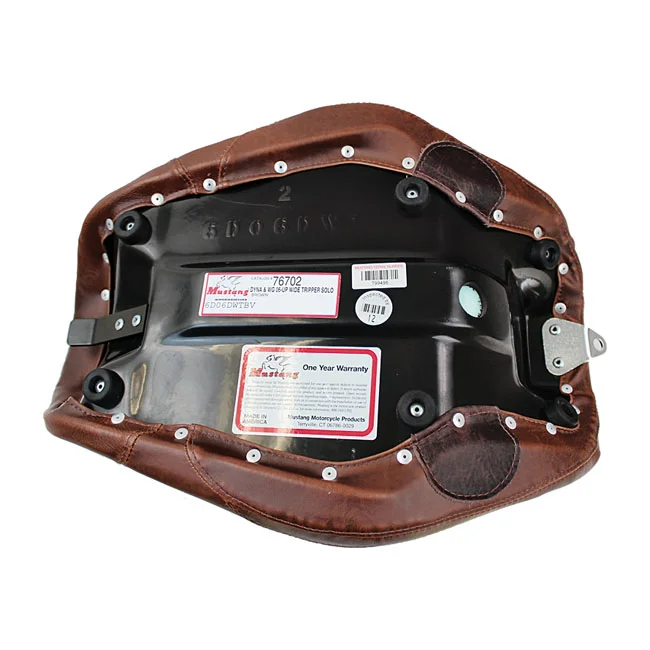 Mustang Wide Tripper solo seat