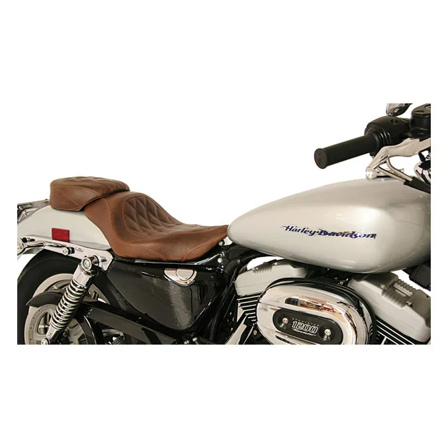 Mustang Wide Tripper solo seat