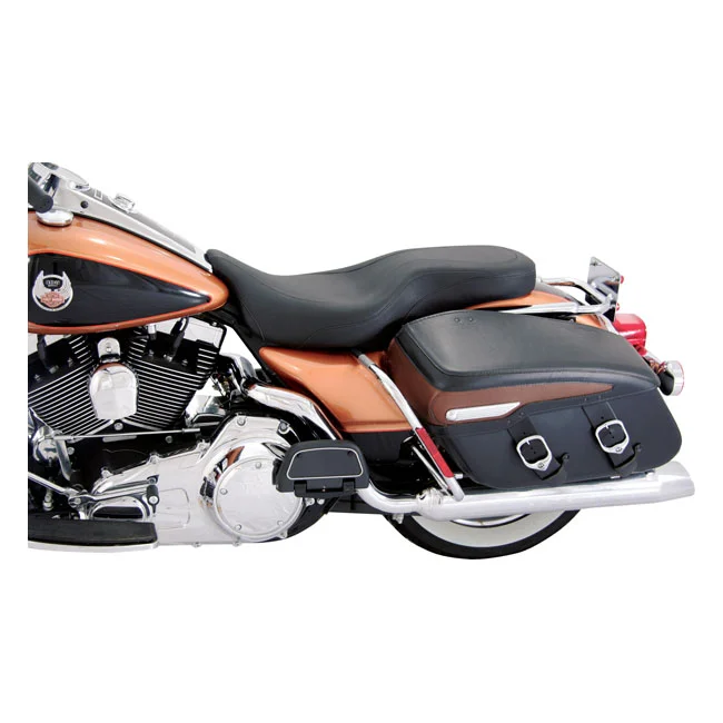 Mustang Wide Tripper 2-up one-piece seat