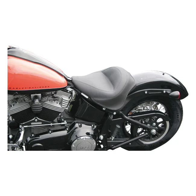 Mustang Wide Touring solo seat