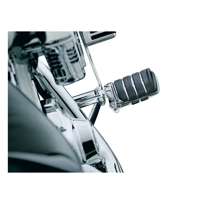 Kuryakyn Switchblade foot pegs. Chrome