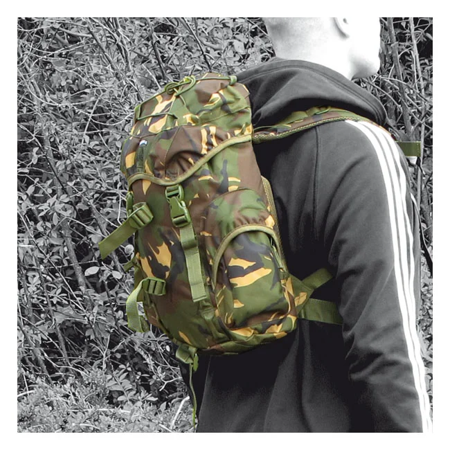Army Surplus Surplus Recon backpack 15L camo