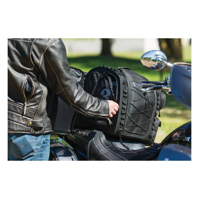 Kuryakyn Momentum road warrior bag, black