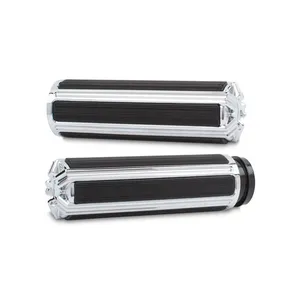 Arlen Ness Arlen Ness, 10-gauge comfort grips chrome