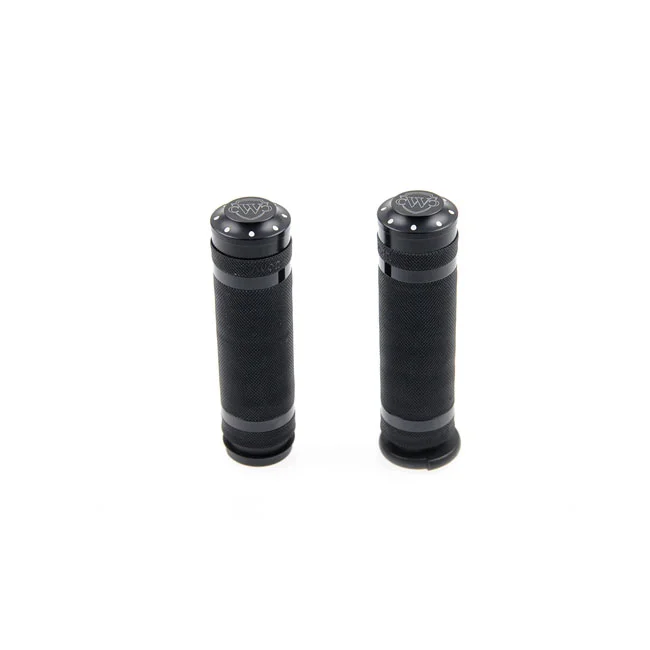 Cult-Werk 1" / 25.4mm Grooved handlebar grips. Black