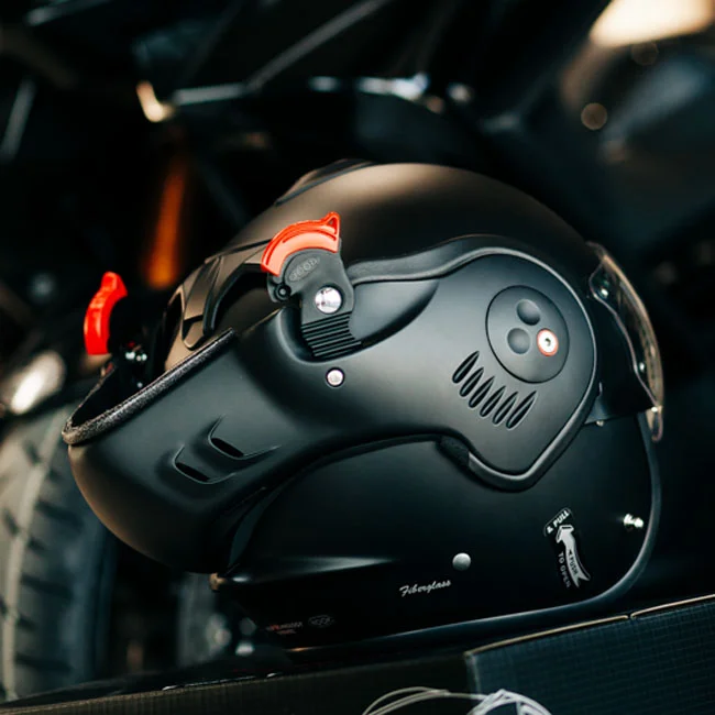 Roof Boxer Alpha helmet matt black