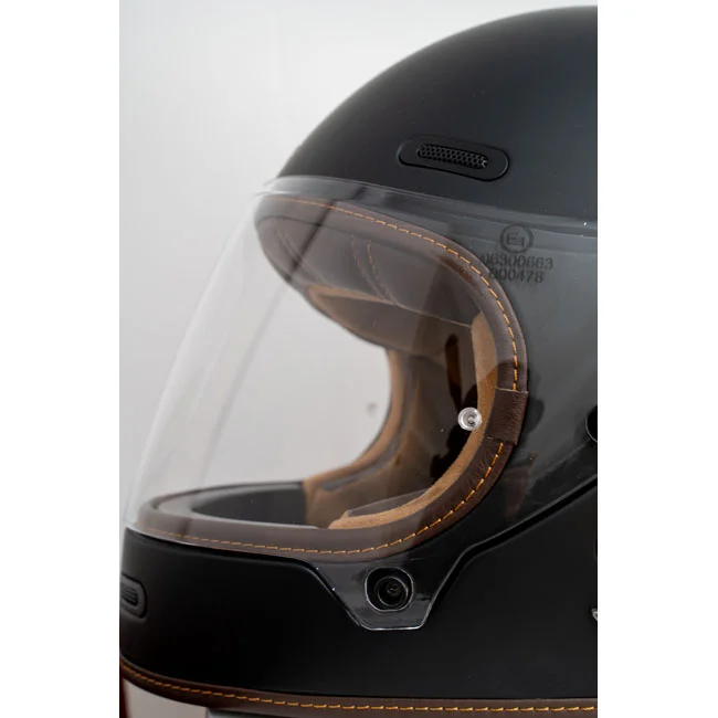 By City Roadster III helmet matt black