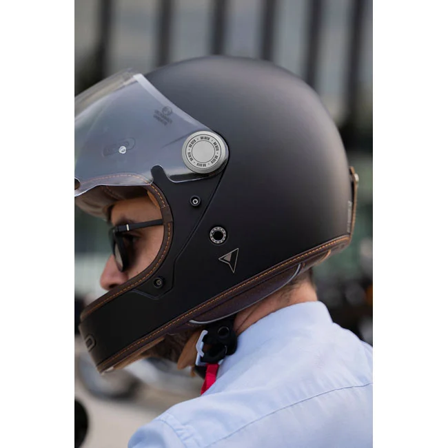 By City Roadster III helmet matt black