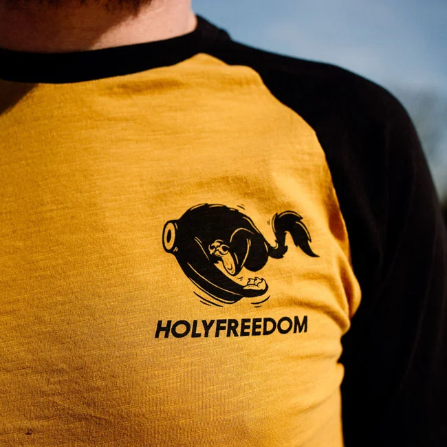 Holy Freedom Freedom Shoeles Joe t-shirt yellow