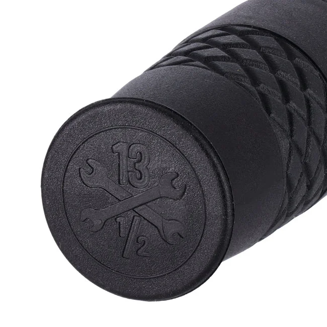 13 and a half company 13 1/2 Outlaw grips black 7/8"