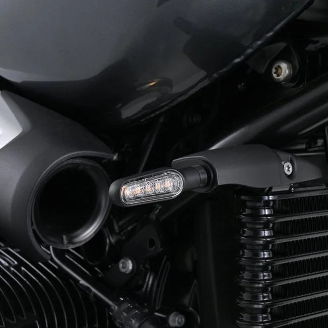 Daytona ''D-Light Classic'' turn signal set. Black