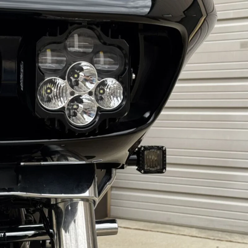 Custom Dynamics Shark Demon white/amber front turn signals