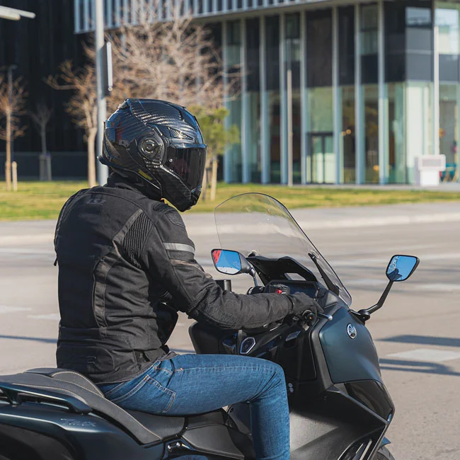 LS2 Advant X Carbon helmet gloss
