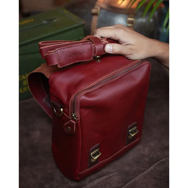 Tripmachine Trip Machine, tank and tail bag. 4.4 liter. Cherry