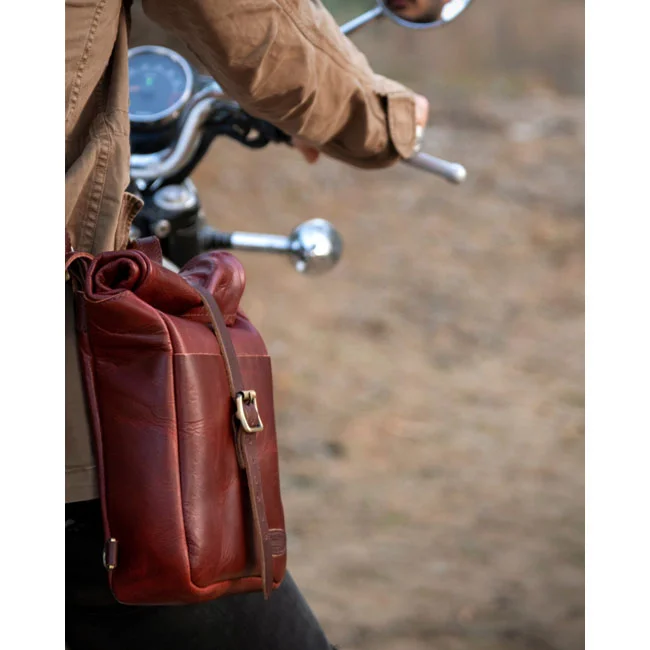 Tripmachine Trip Machine, Mini backpack/saddlebag 3.3 liter. Cherry Red