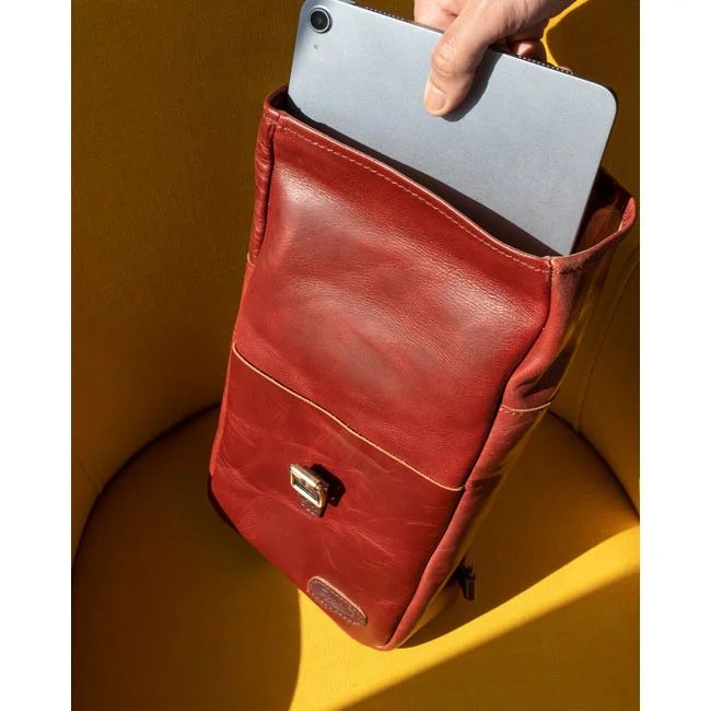 Tripmachine Trip Machine, Mini backpack/saddlebag 3.3 liter. Cherry Red