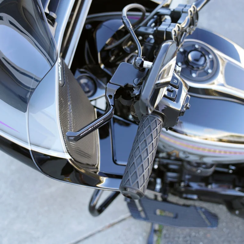 Arlen Ness Method handlebar lever set. Black