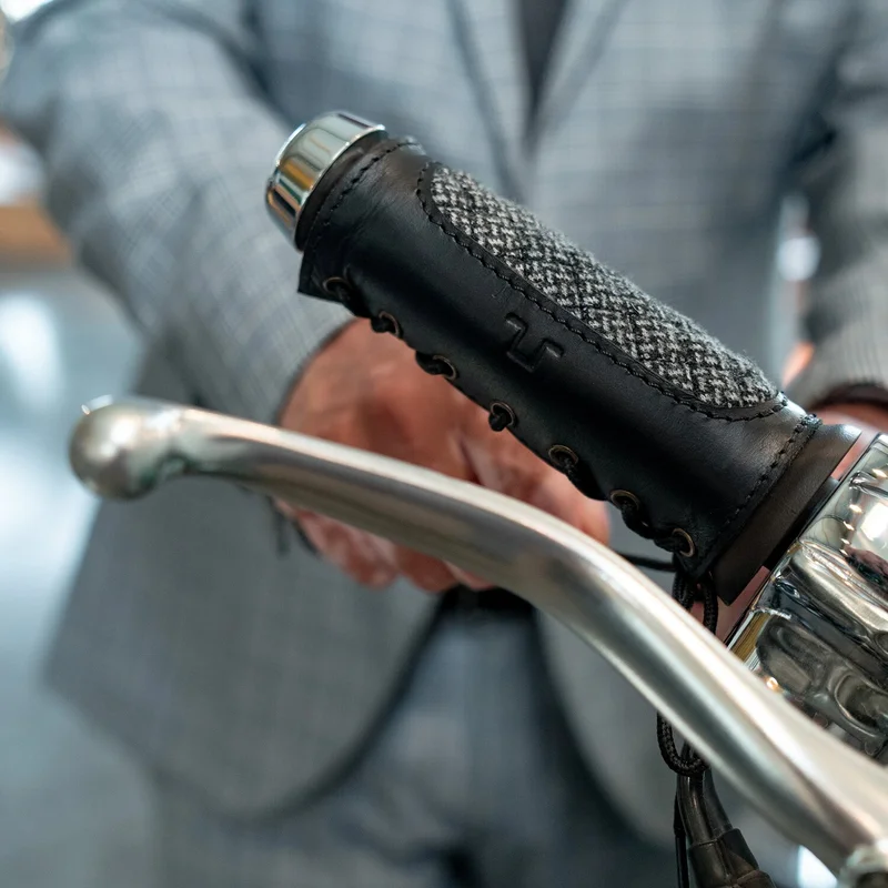 Tripmachine Trip Machine x DGR Haberdash Grips 12cm black