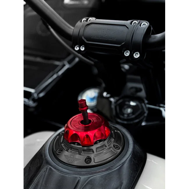 HeinzBikes ''Performance'' vented gas cap set. Black/Red