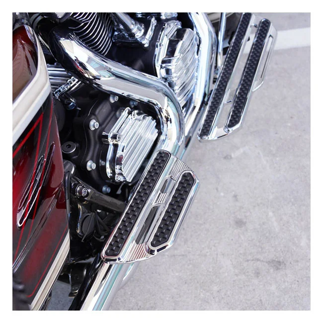 Arlen Ness Ness, Method passenger floorboards. Chrome