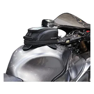 Nelson Rigg Nelson-Rigg, Commuter lite magnetic/strap tank bag. 5.8L