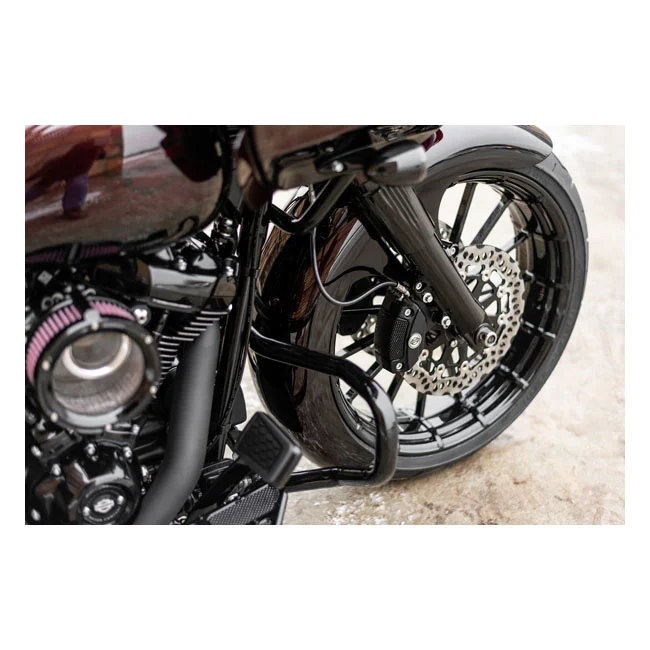 Killer Custom Custom, ''Wrapper'' front fender, 18 x 5.50 fat wheels