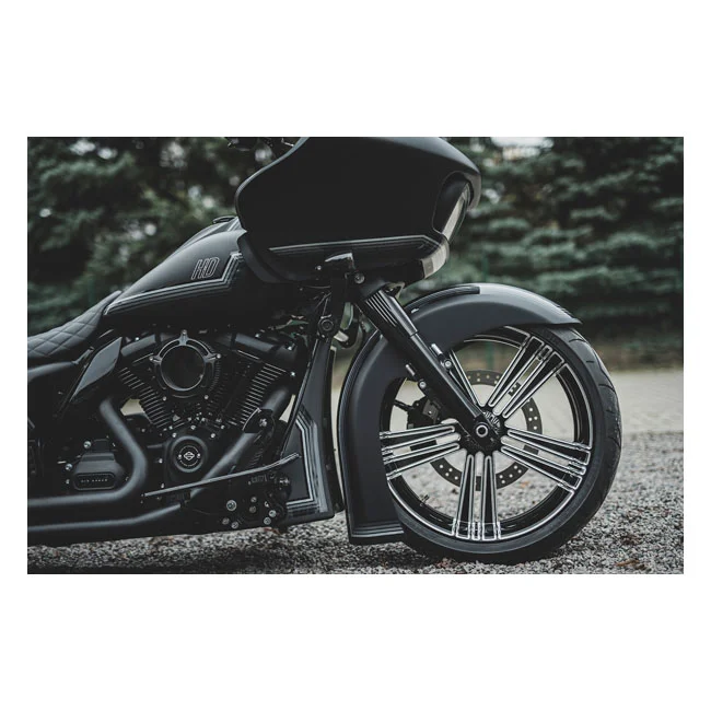 Killer Custom Custom, ''Bulldog'' front fender, 5.5 x 21 fat wheels