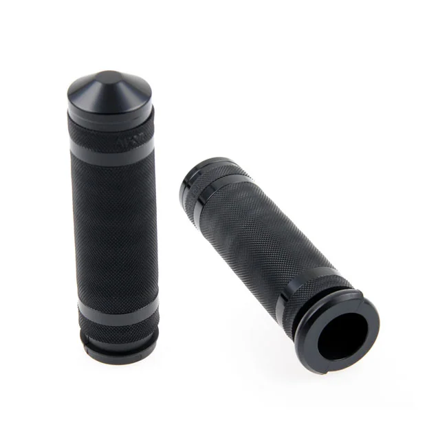 Cult-Werk 1" / 25.4mm Grooved handlebar grips. Black