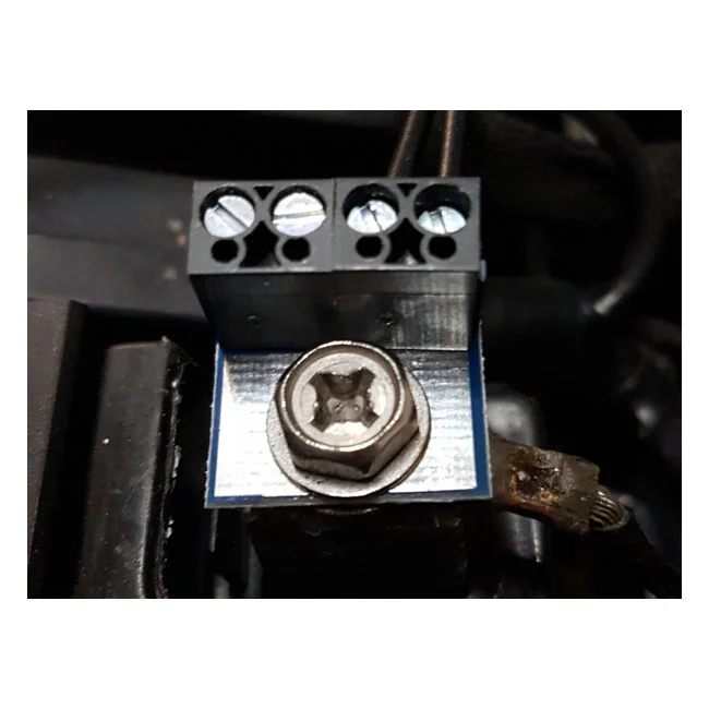 Elektronikbox Axel Joost Elektronik, GND split. Minus pole splitter