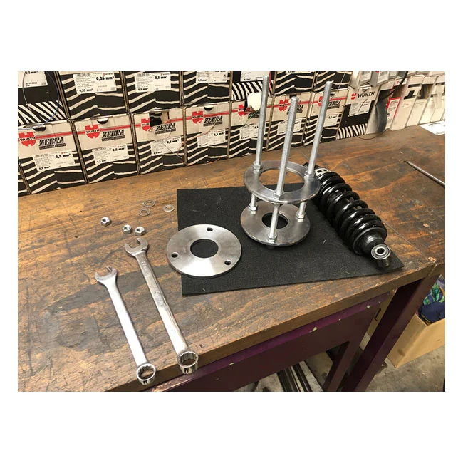 Kodlin M8 Softail shock/spring compression tool