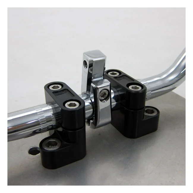 Daytona Universal bracket. Side-mount. 7/8" ID. M8 thread