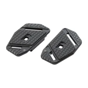 Arlen Ness Arlen Ness, SpeedLiner passenger floorboards. All black
